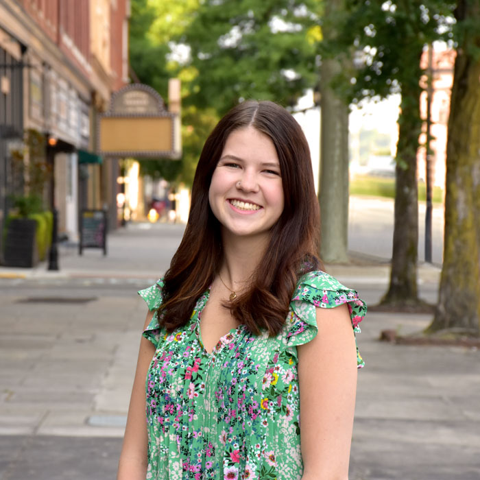 Sydney Spivey headshot