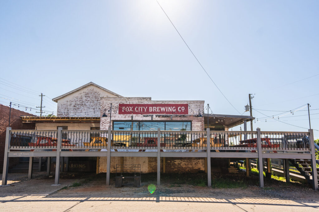 Architectural image of the exterior of Fox City Brewing, a brewery in Forsyth, GA.